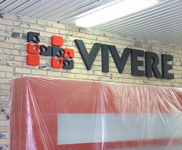 3D reklama v interiéry predajne, materiál XPS.