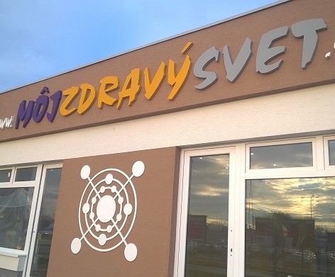 Nesvetelná 3D reklama.